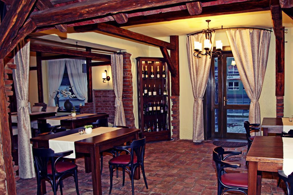 Barock Restaurant & Pension Topoľčany Exterior foto