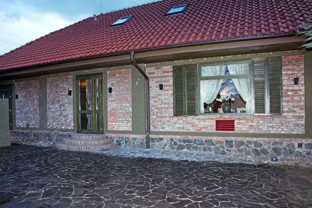 Barock Restaurant & Pension Topoľčany Quarto foto